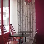 Mademoiselle Hotel