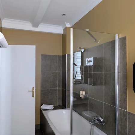 Mademoiselle Juan-les-Pins