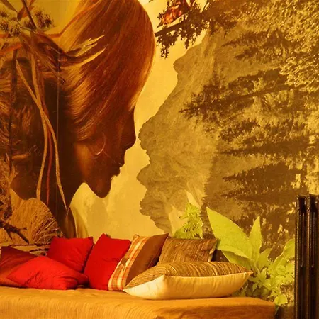 Mademoiselle Hotell 4*