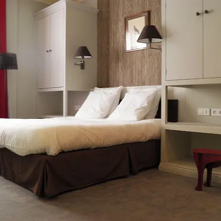 Mademoiselle Hotell 4*