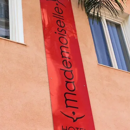 Mademoiselle Hotell 4*