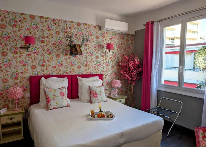 Hotel Mademoiselle 4*